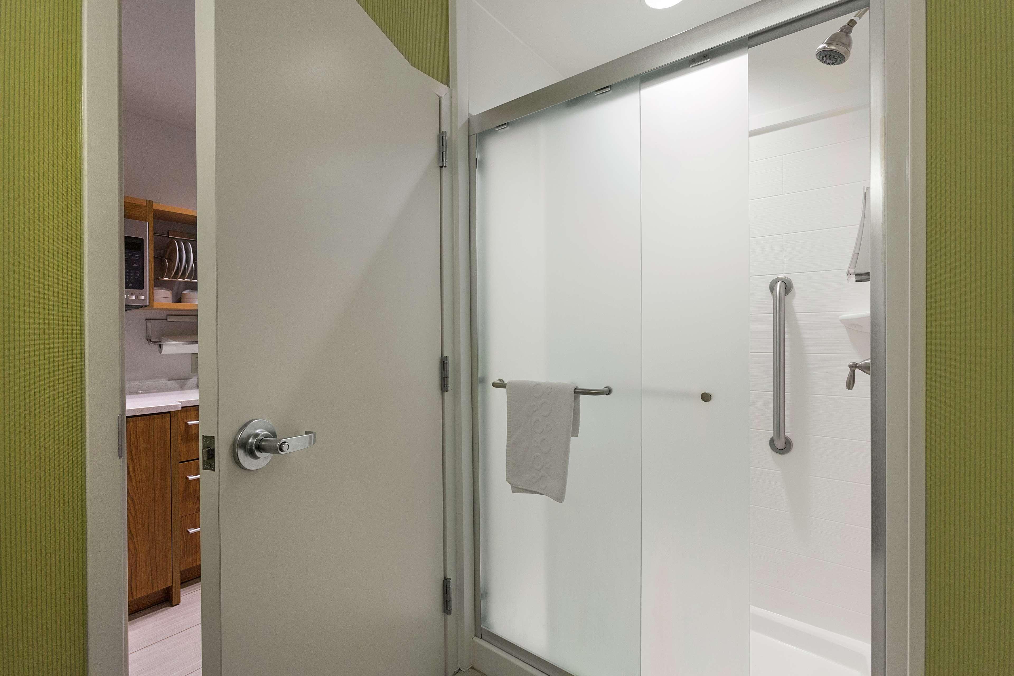 Home2 Suites By Hilton Greenville Airport Экстерьер фото